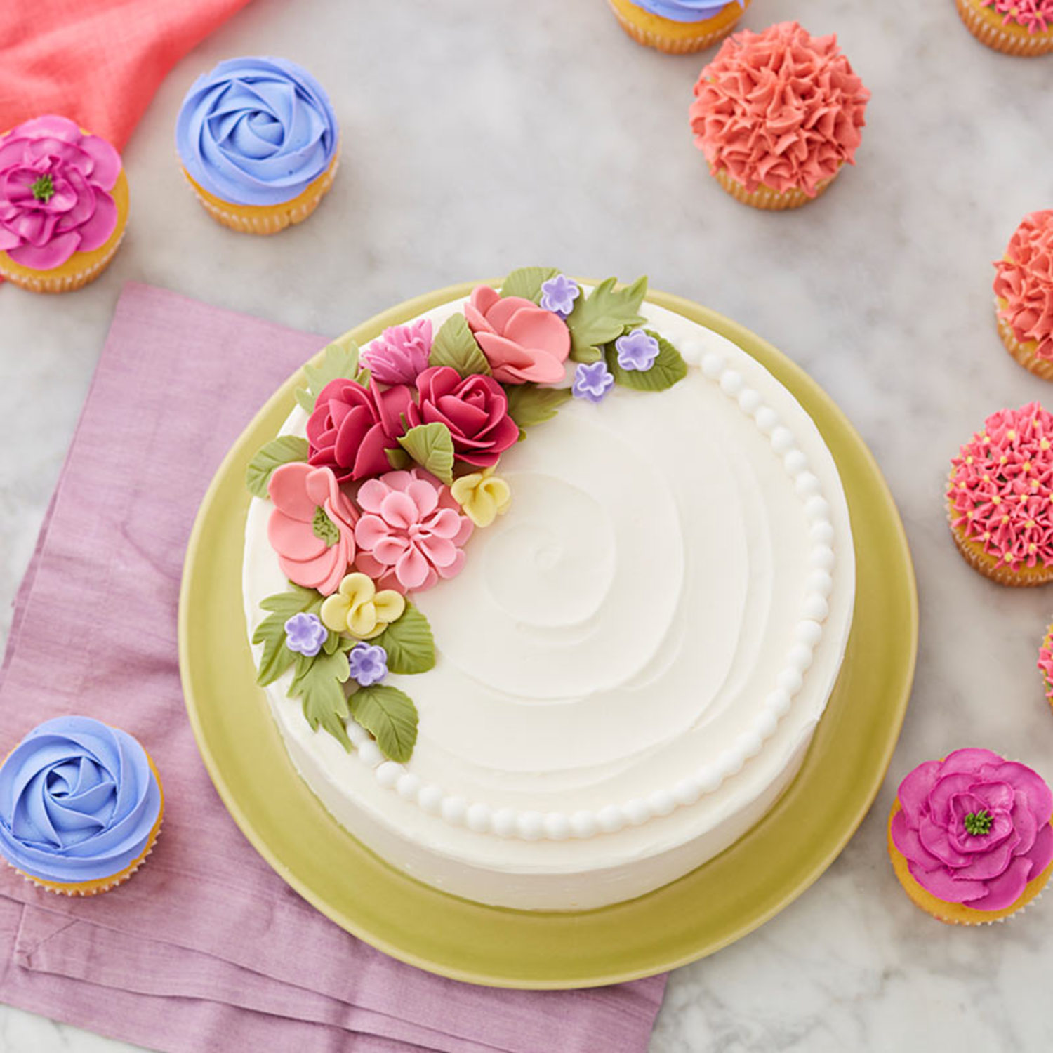 Fondant flower cake