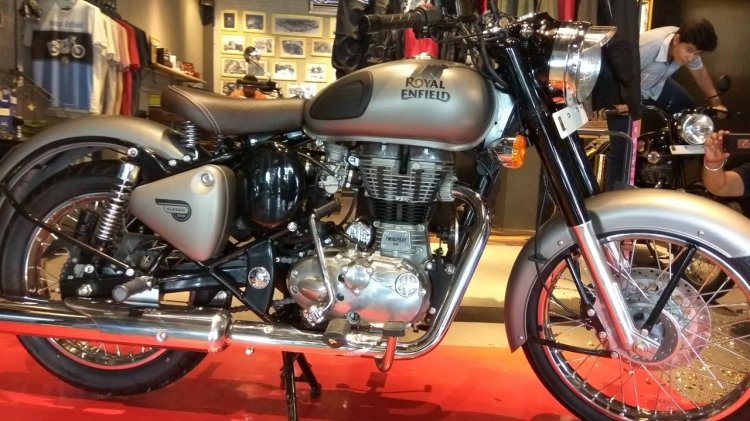 Royal enfield classic gunmetal grey