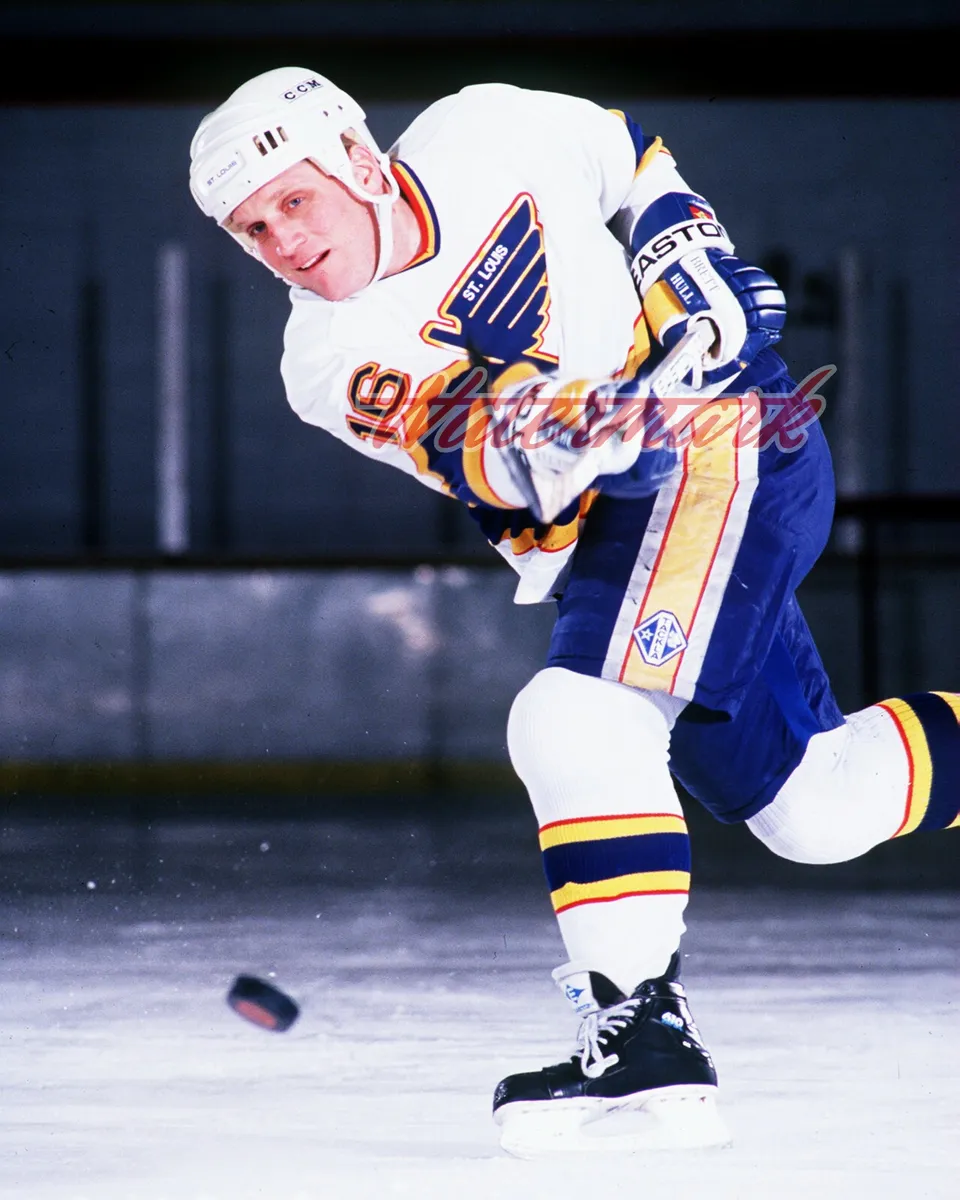 Nhl st louis blues brett hull slap shot color x photo picture