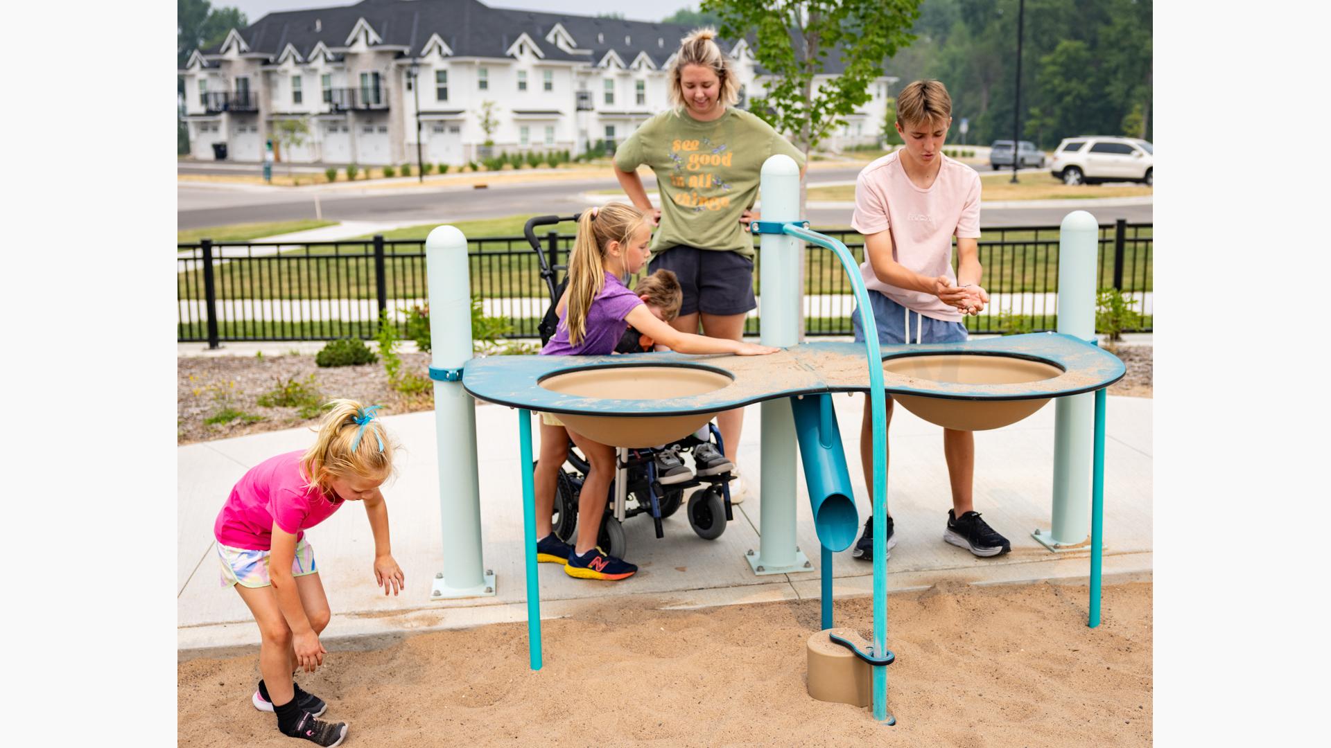 Elevated sand table