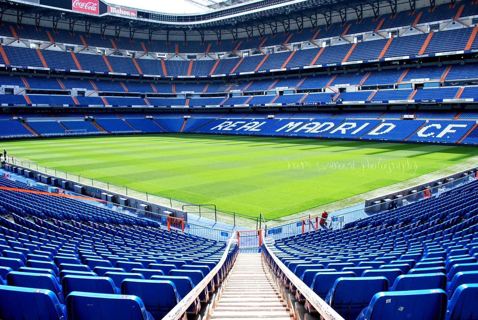 Check the best collection of real madrid stadium wallpapers hd for desktop laptop tablet and mobâ real madrid santiago bernabãu stadium real madrid wallpapers