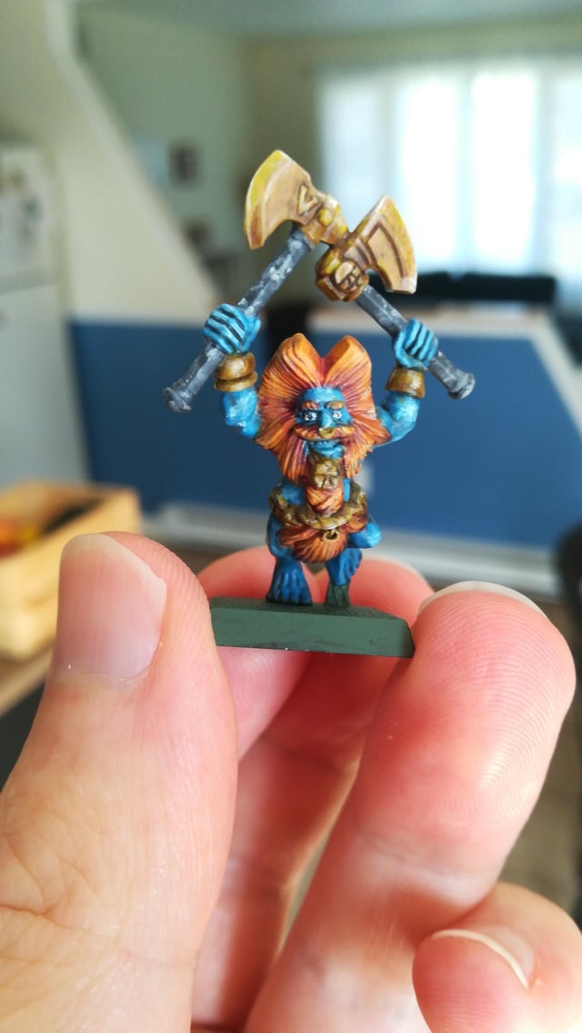 My girl wanted a dwarf i ask her which color its turn out im getting an schtroumpf rwarhammer