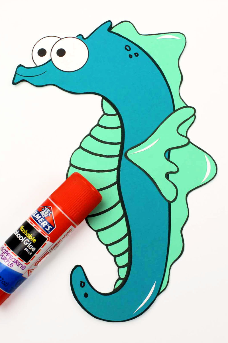 Free printable paper seahorse craft