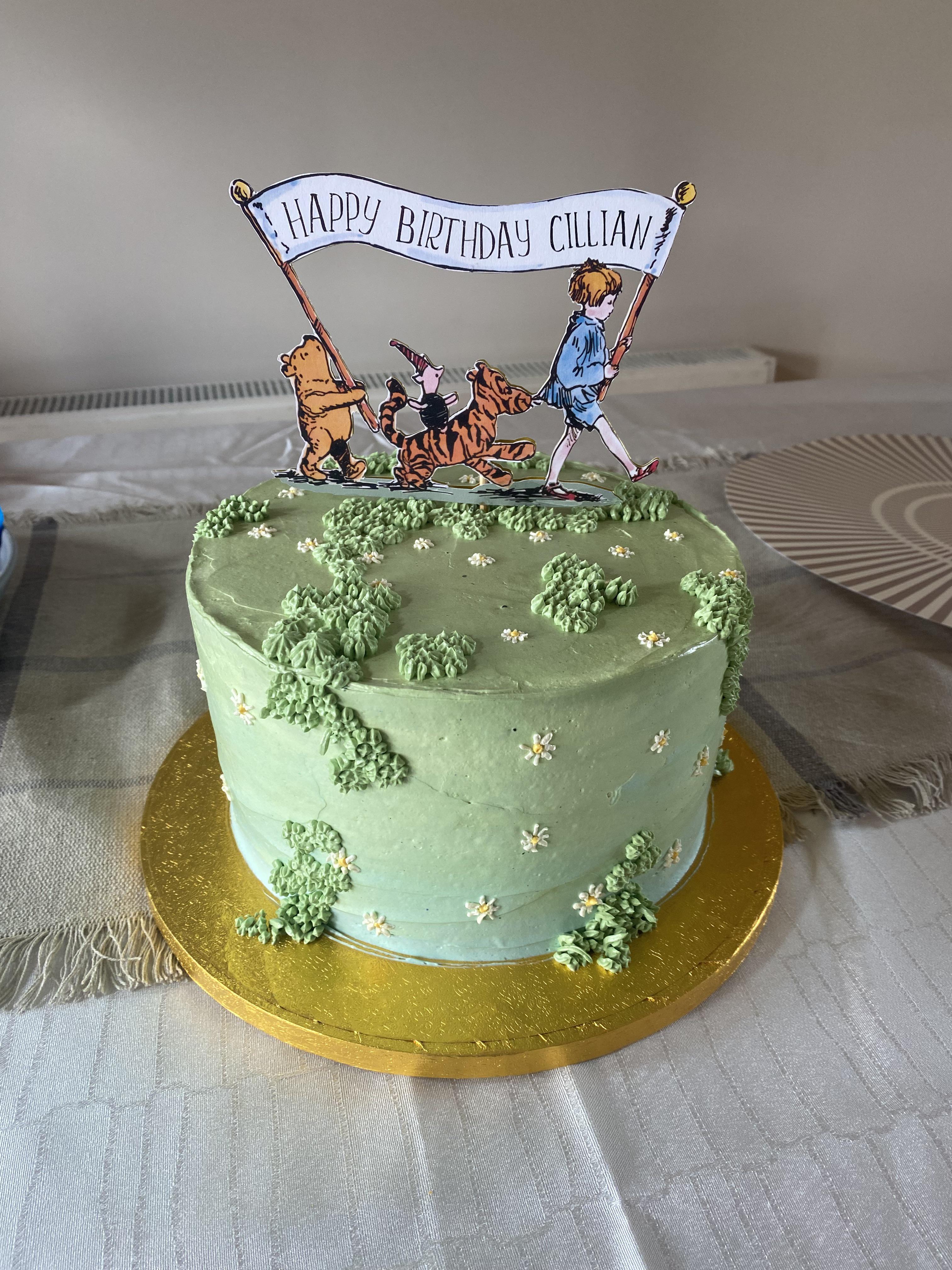 A very simple winnie the pooh cake for my nephew rcakedecorating