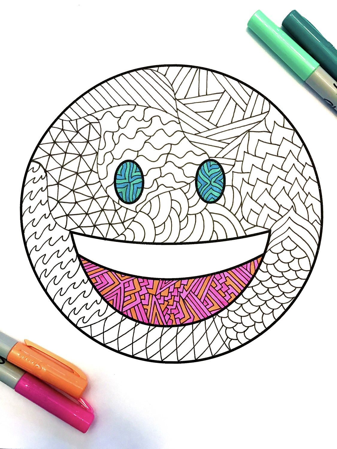 Smile emoji â pdf zentangle coloring page â scribble stitch