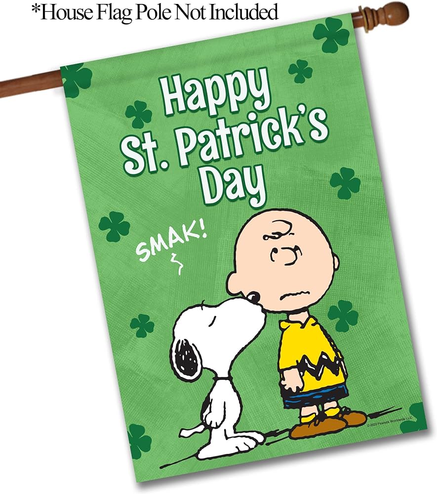 Flagology peanuts peanuts st patricks day kiss snoopy charlie brown â house flag x officially licensed peanuts st patricks day patio lawn garden