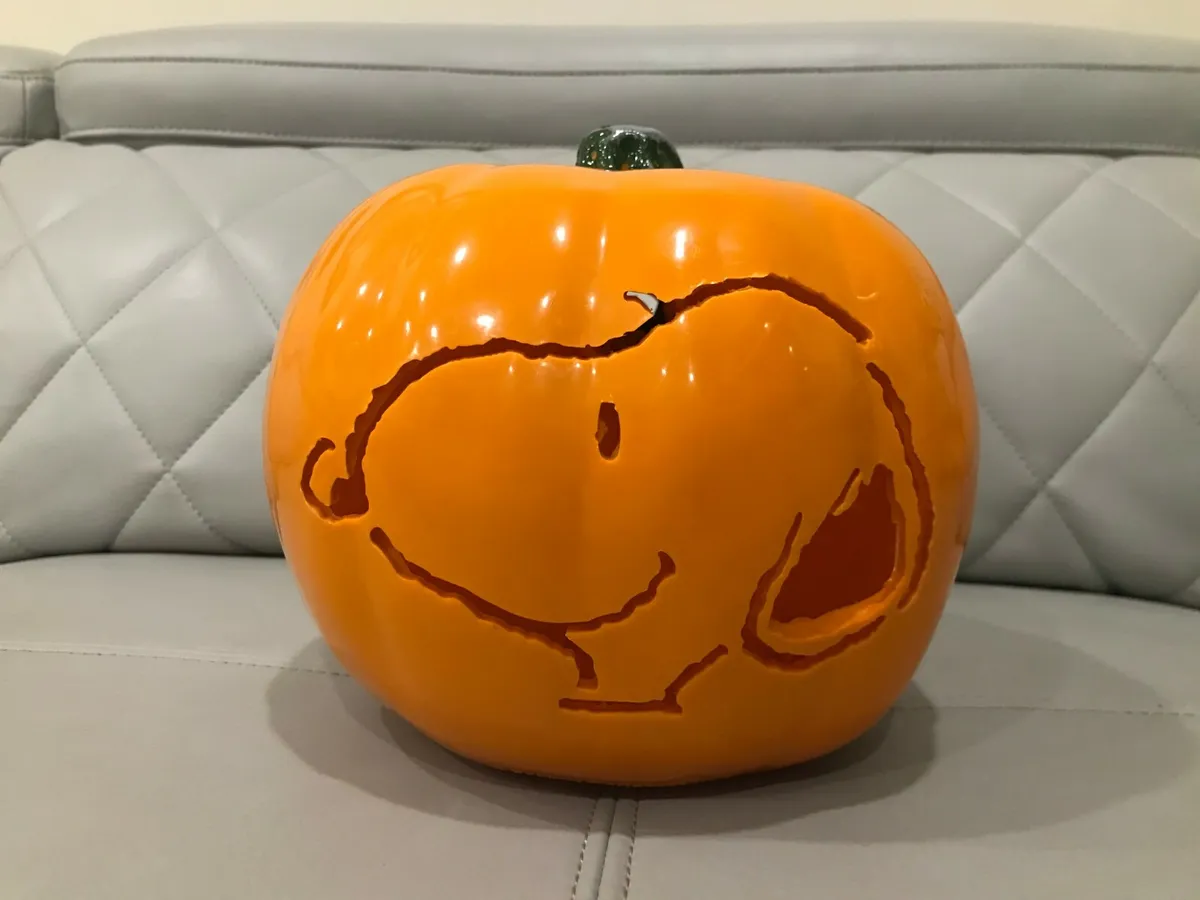 Snoopy peanuts light up plastic pumpkin jack o lantern tested works great