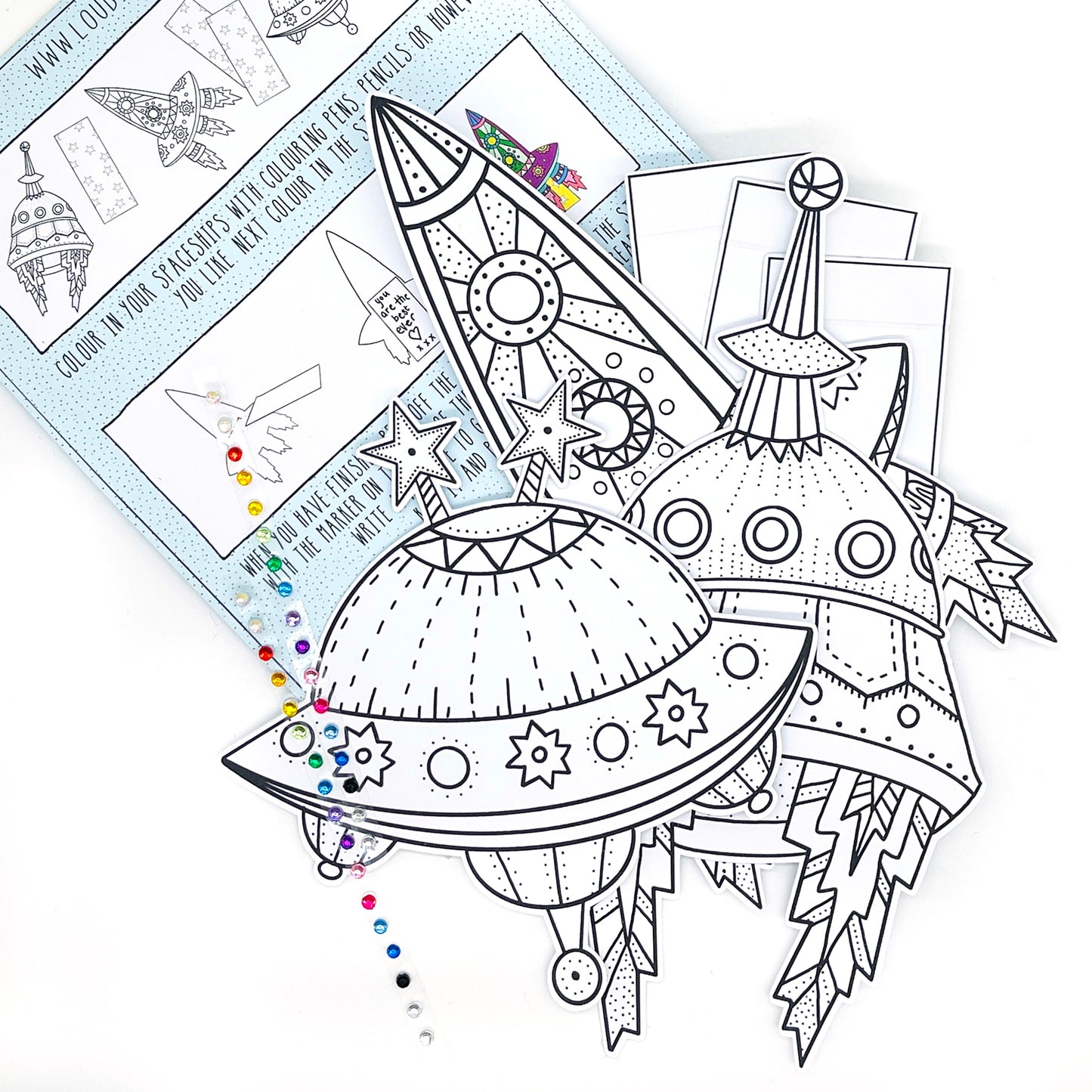 Spaceship colouring cards â