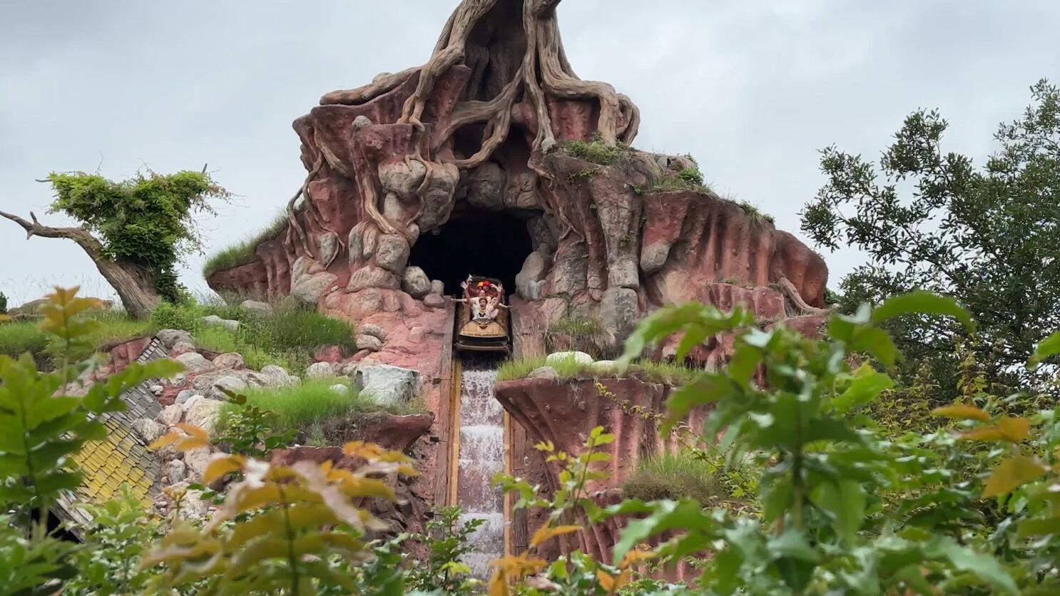 Splash mountain closing the long goodbye is long overdue