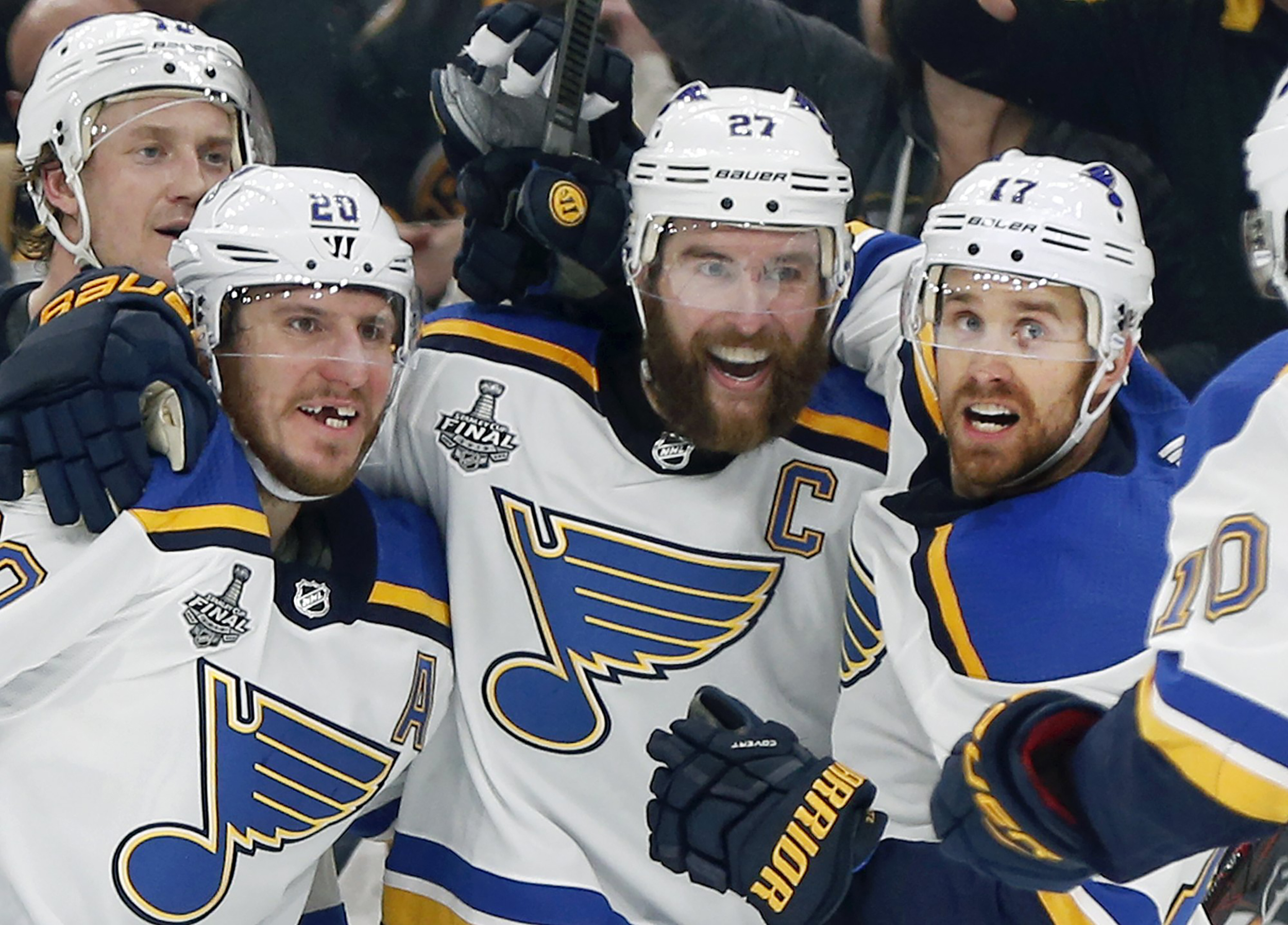 St louis blues beat boston bruins