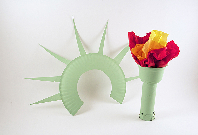 Statue of liberty crown and torch noise maker