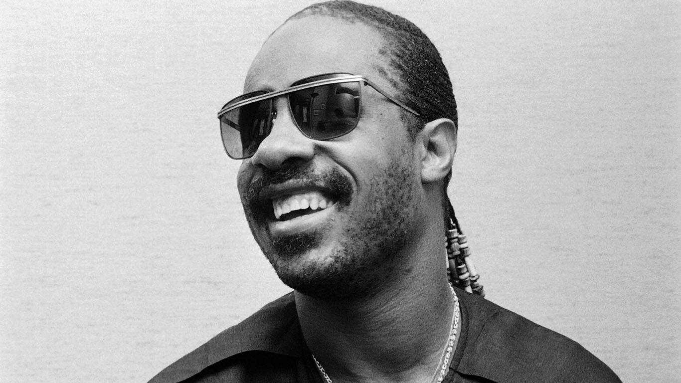 Download stevie wonder smiling portrait wallpaper