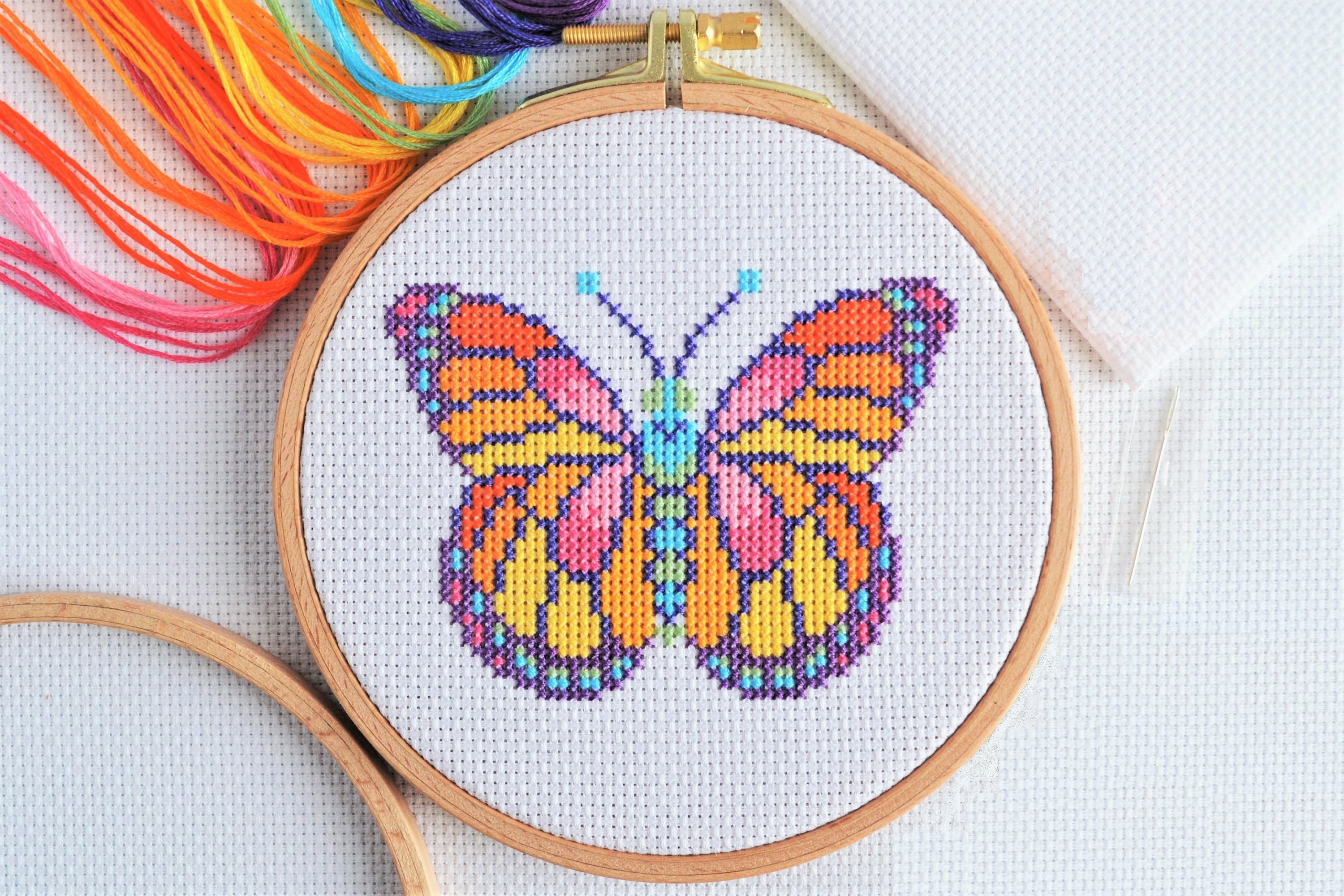 Pattern quick stitch butterfly cross stitch chart easy pretty small insect modern design happy colours fits