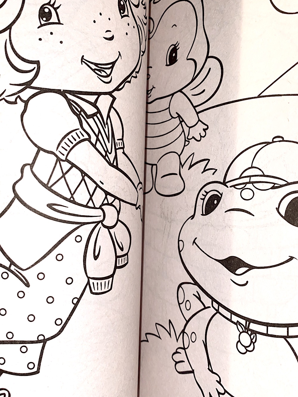 Strawberry shortcake coloring book aloha friend