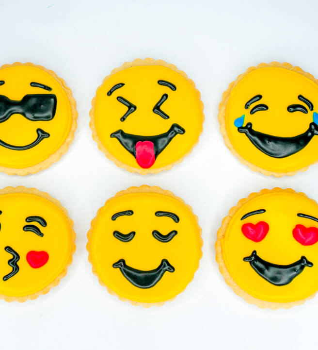 Decorate emoji cookies at home online class kit