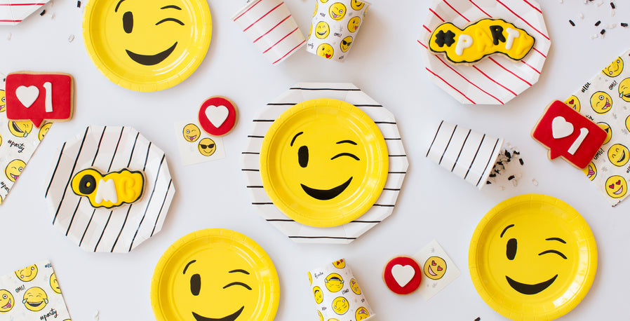 Emoji party supplies â daydream society