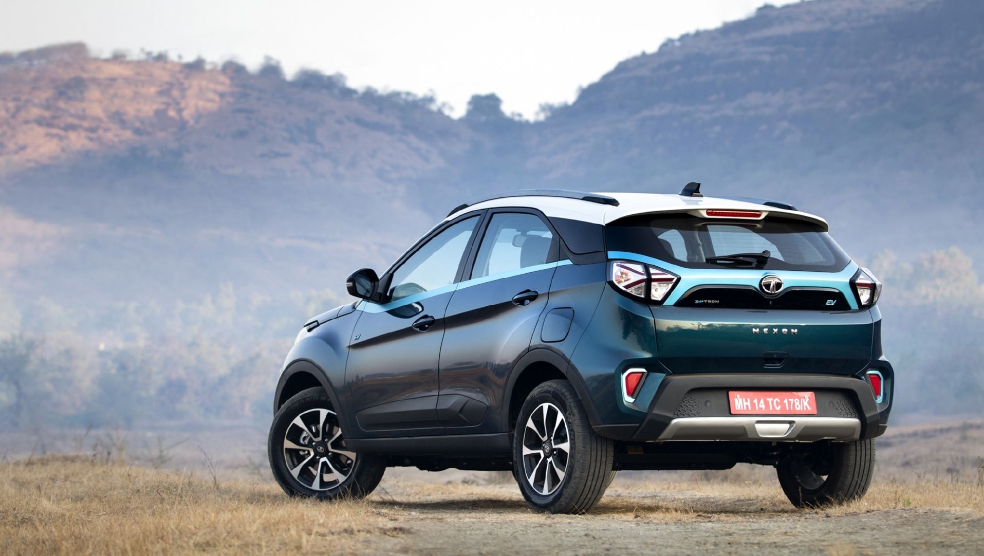 Tata nexon ev wallpapers