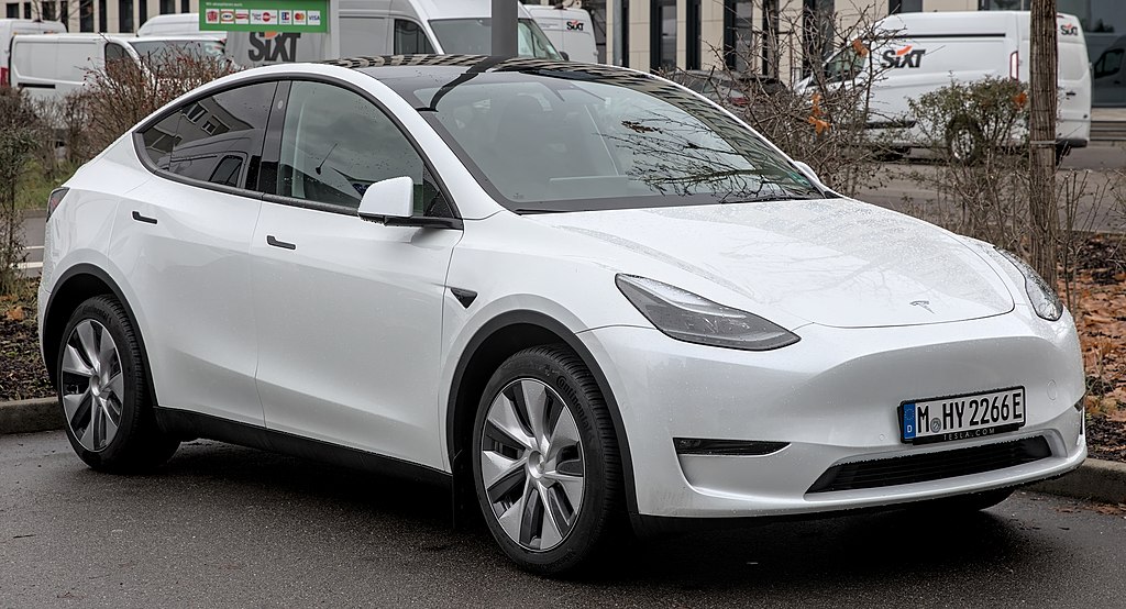 Filetesla model y xajpg