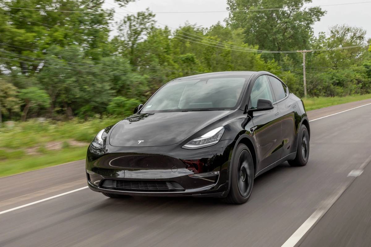 Is the tesla model y a good suv pros and cons