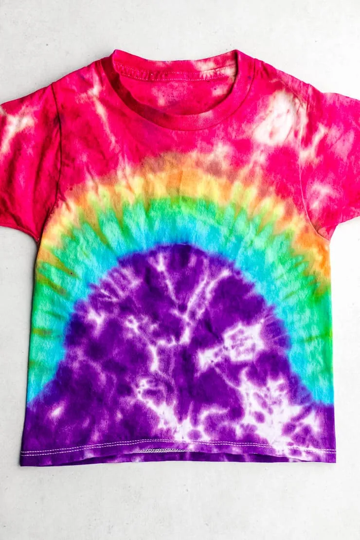 Tie dye patterns and folding techniques