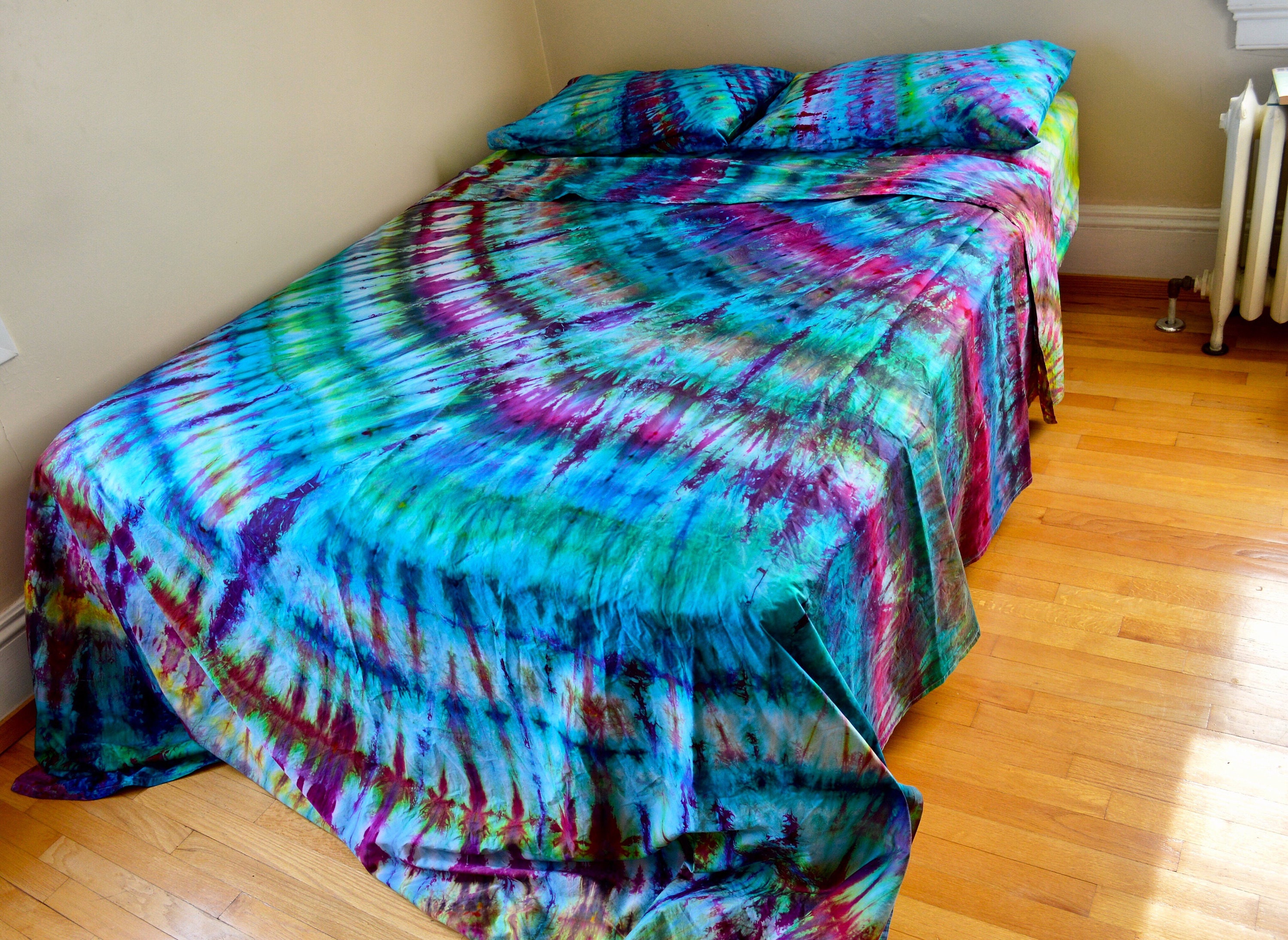 Mermaid party tie dye queen sized sheet set