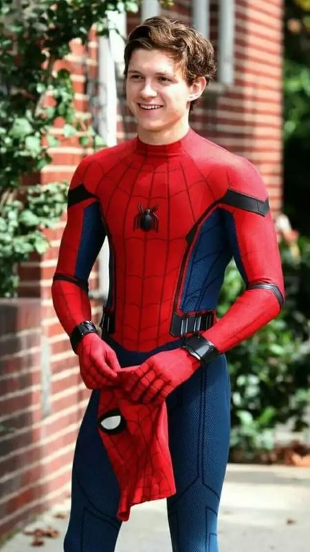 Tom holland tom holland spiderman wallpaper download