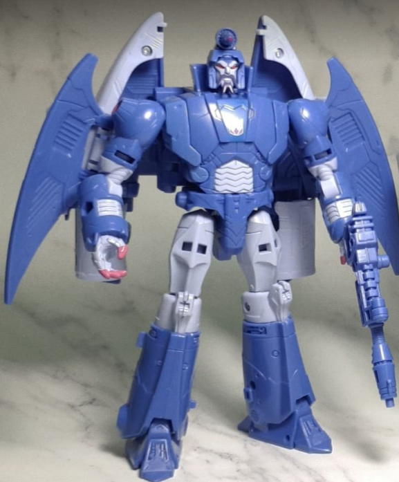 First image of studio series movie voyager scourge