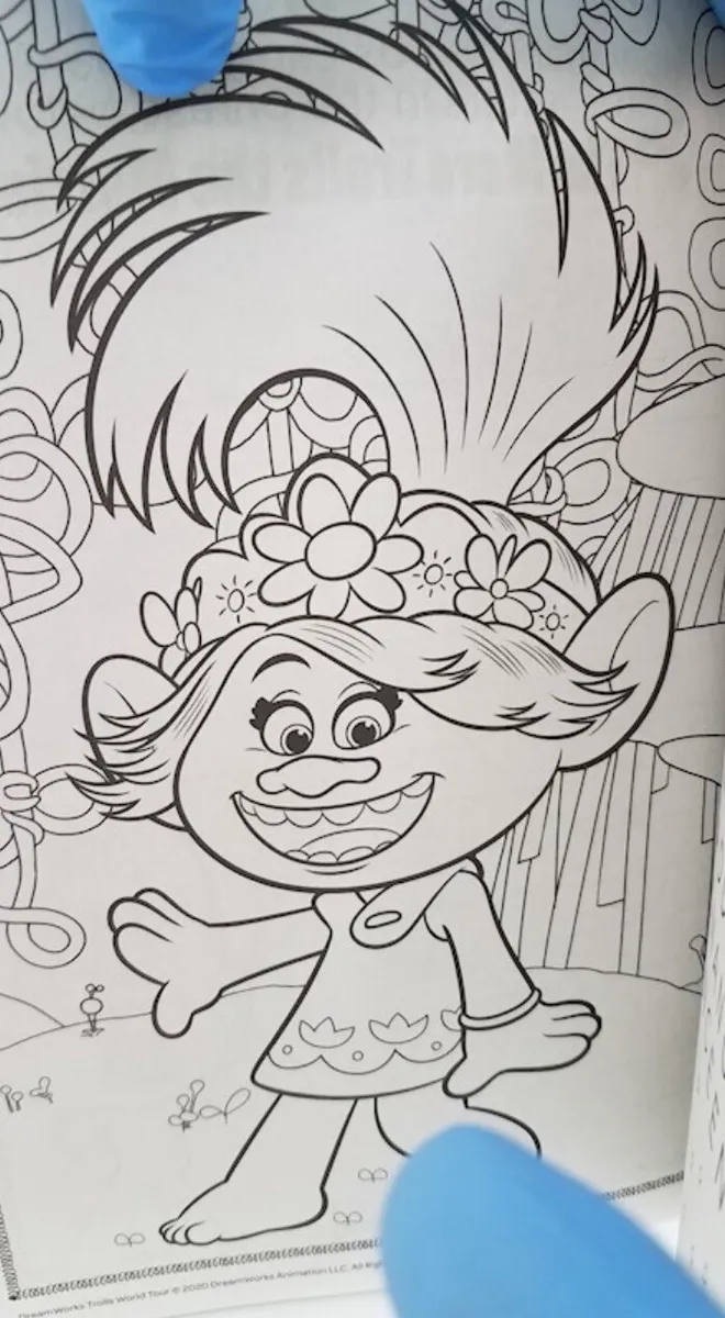 Nwtdreamworks trolls world tour jumbo coloring activity book