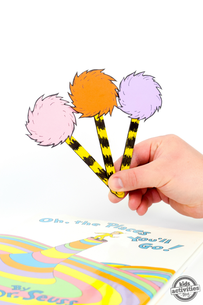 Diy dr seuss day bookmarks