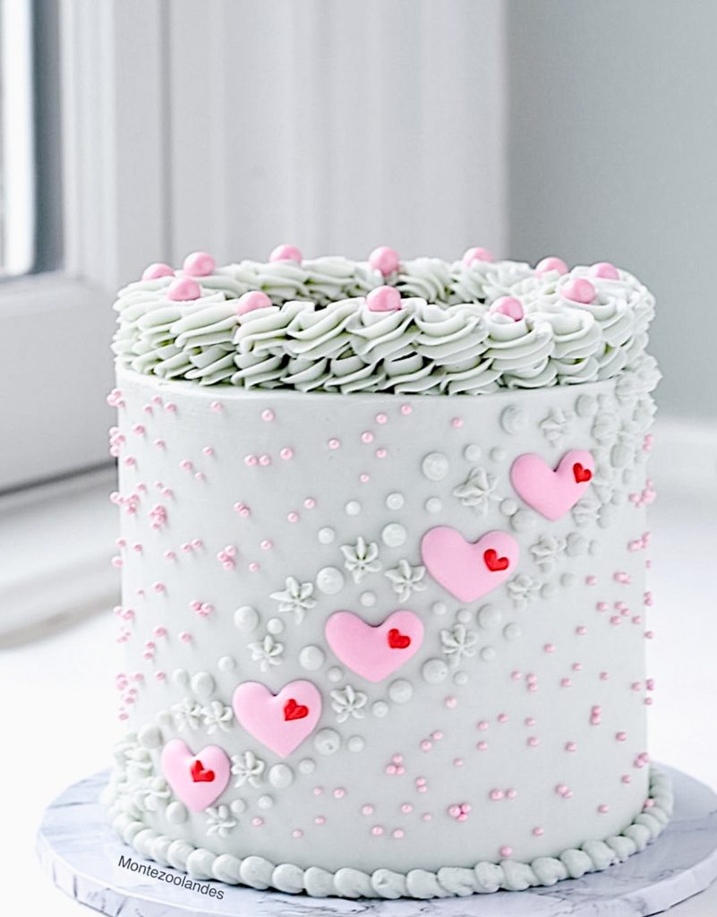 Pretty valentines day cake ideas