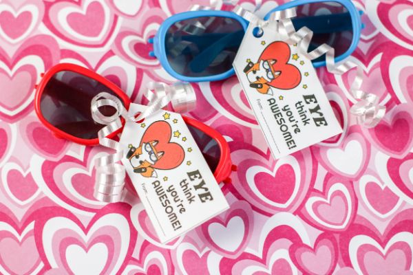 Adorable sunglasses valentine printable