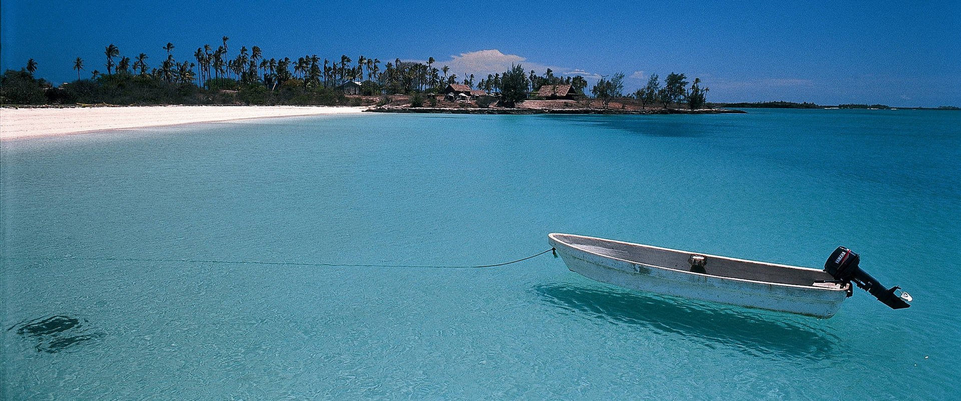 Download mozambique clear beach waters wallpaper