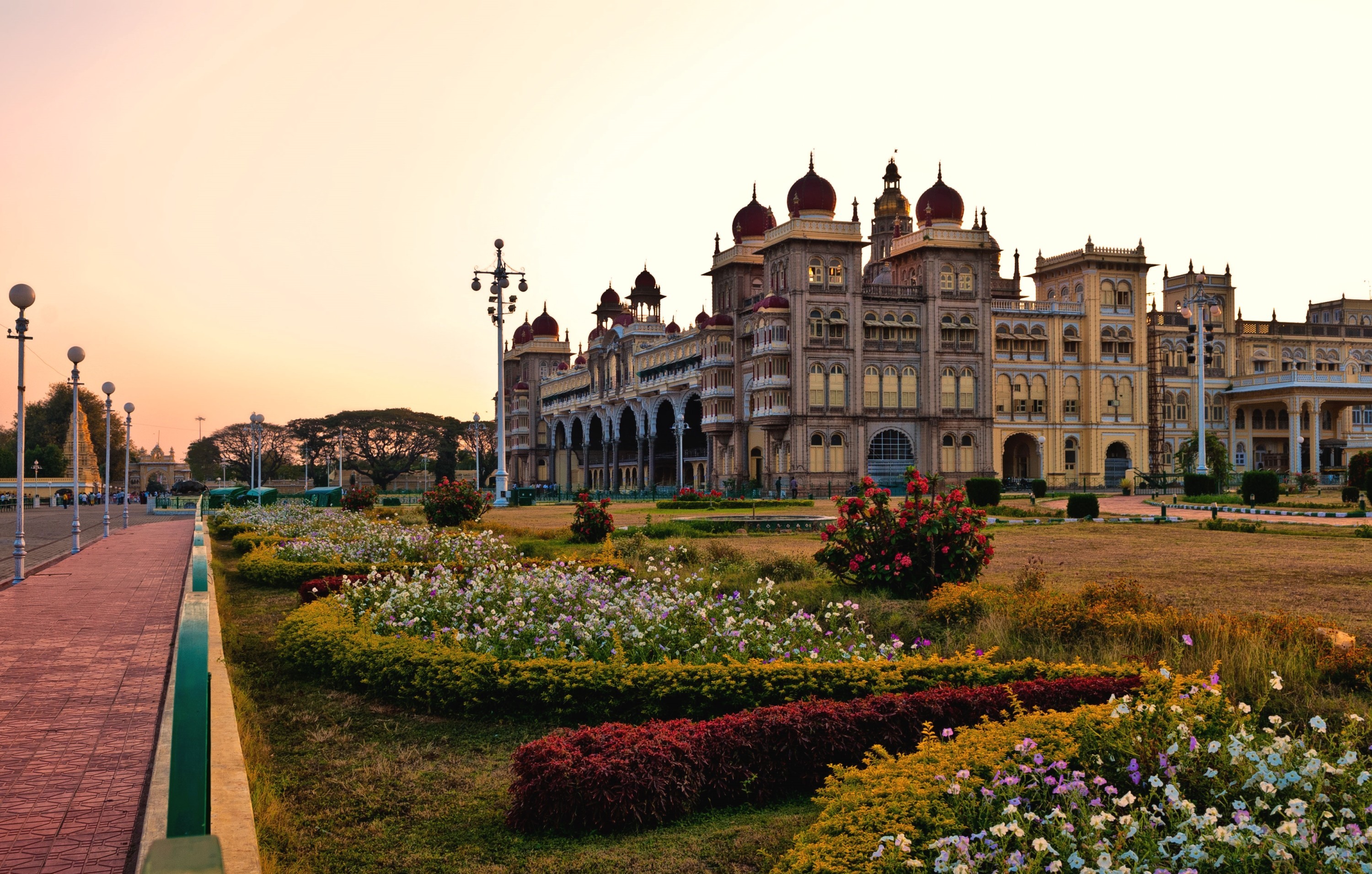 Mysore palace hd papers and backgrounds