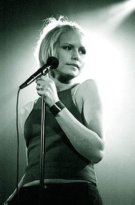 Nina persson image