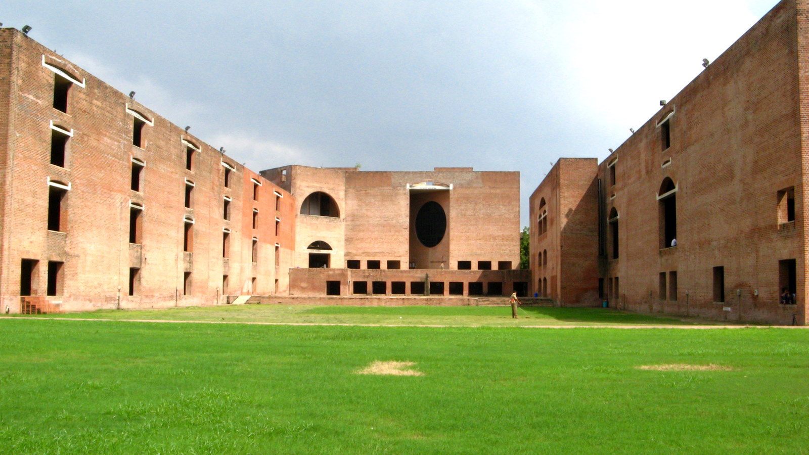 Iim ahmedabads proposed demolition shows dias scant regard for architectural wealth