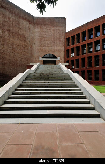 File:Administrative block of IIM Lucknow.jpg - Wikimedia Commons