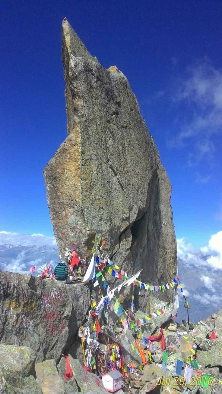 Kner kailash check out kner kailash trek map and kailash images on tripoto vertical rock stone pillars trip