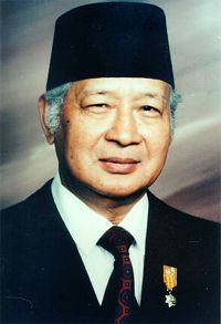 Hm soeharto eas presen indonesia sejarah