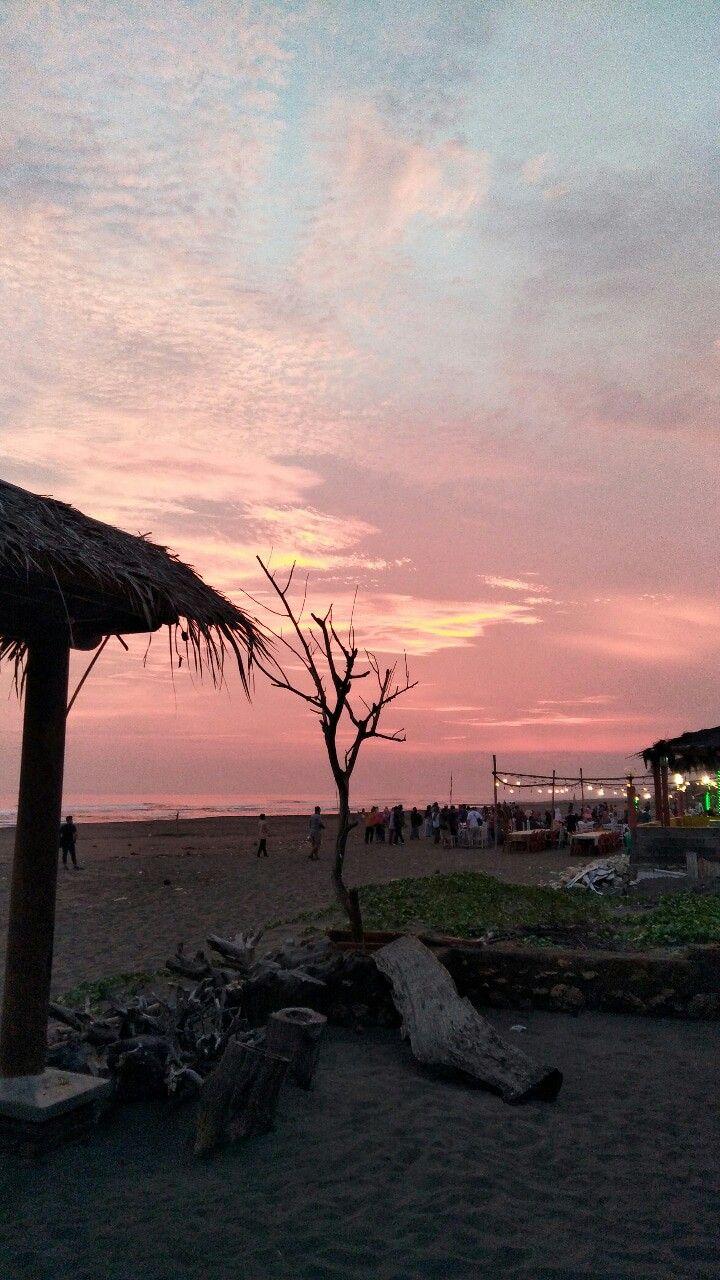 Pantai pangandaran in pemandangan pantai fotografi alam