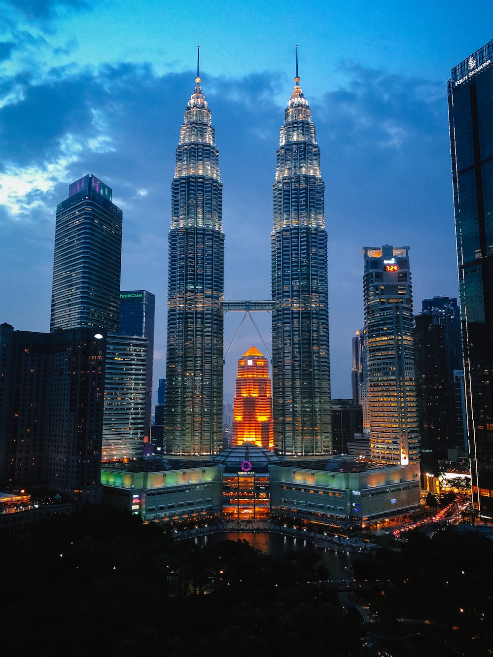 Download Free 100 + wallpaper petronas towers