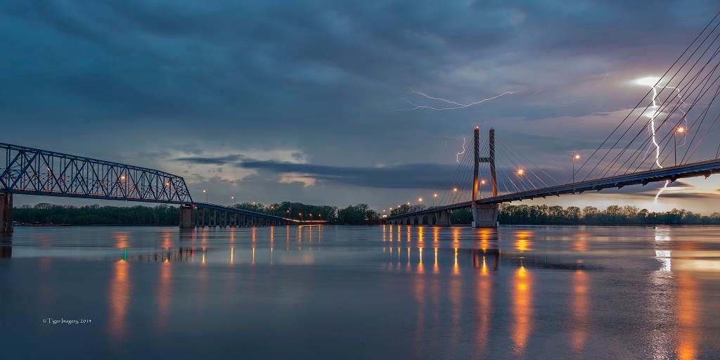 Bridges on the mississippi river tiger imagery photo quincy illinois mississippi river geography project