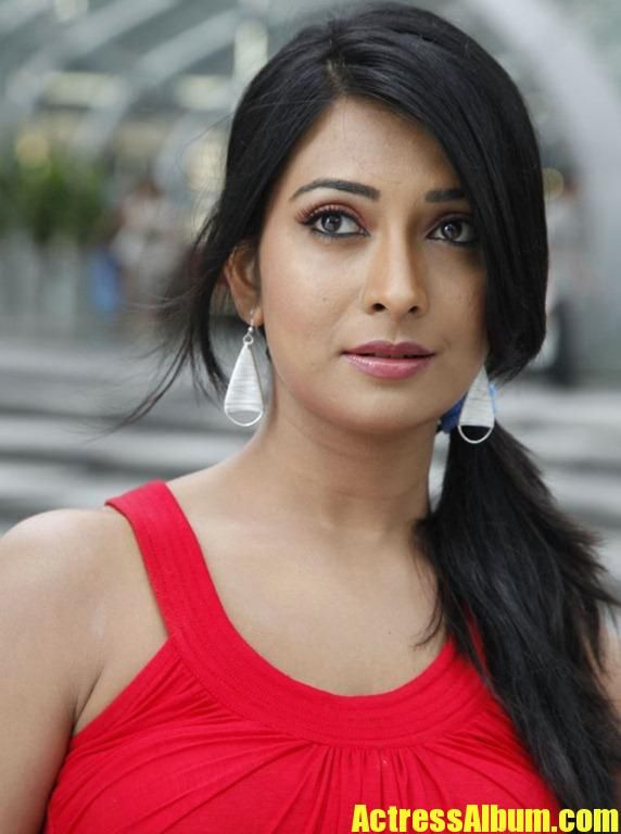 Actress radhika pandit latest cute photos hollywood actress photos most beautiful hollywood actress hollywood actress pics