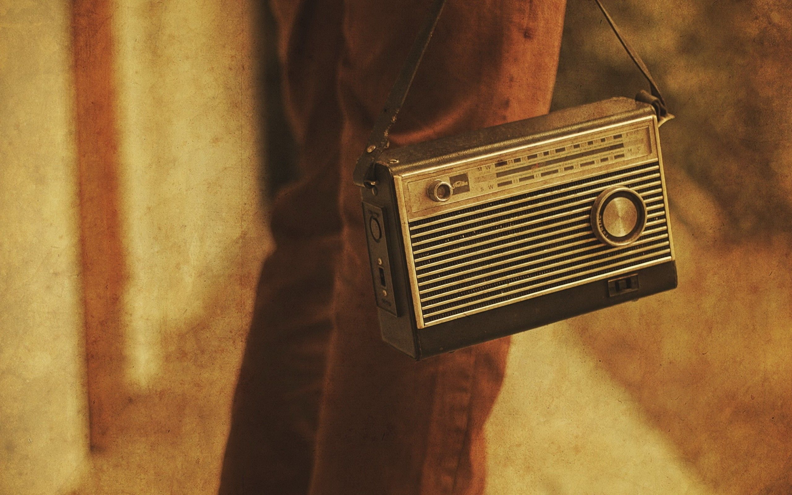 Vintage radio wallpapers