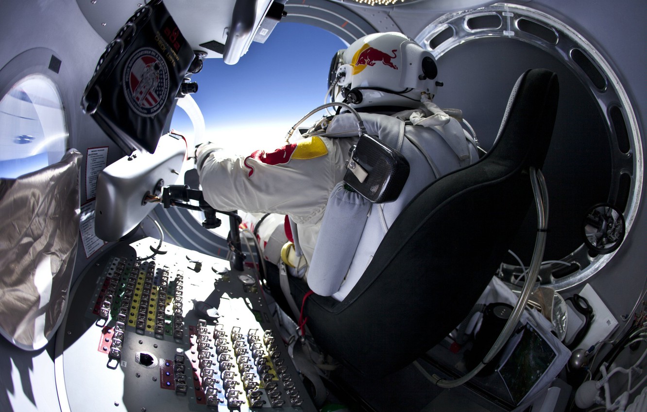 Wallpaper jump stratosphere red bull stratos felix baumgartner images for desktop section ñððññ