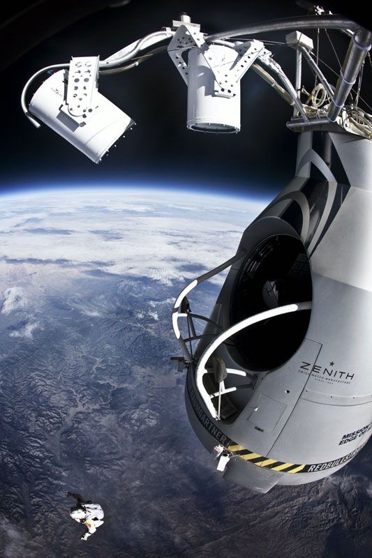 Red bull stratos felix baumgartner space jump felix baumgartner space and astronomy space travel