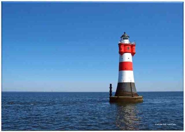 Leuchtturm Roter Sand: Bollwerk in rauer See