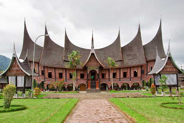 Rumah adat indonesia gambar dan penjelasannya lengkap provinsi the book