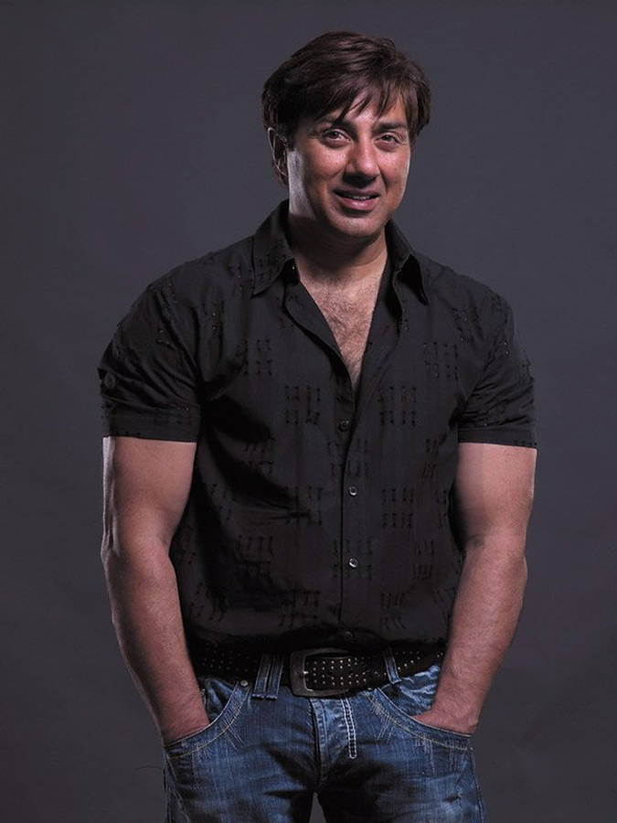 Download sunny deol body portrait wallpaper