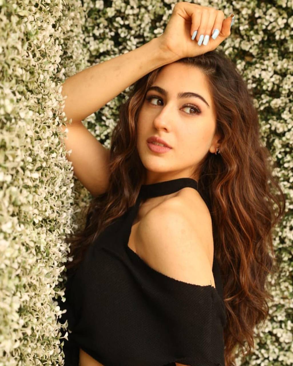 Sara ali khan wallpapers