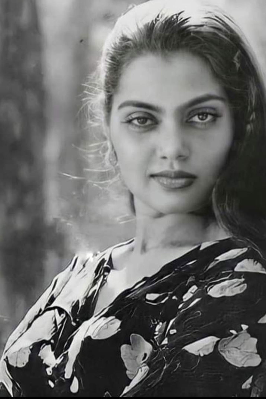 Download Free 100 + wallpaper silk smitha